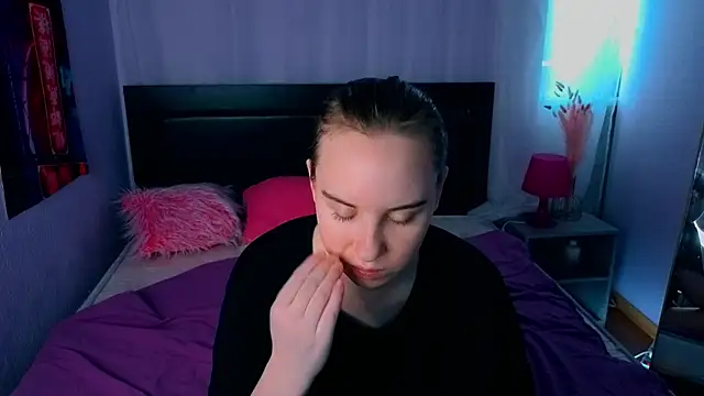 Snapshot of Lika_0ne chatting on 03.28.26 Lika 0ne online show from 03.28.26