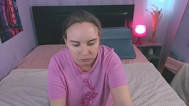 Snapshot of Lika_0ne chatting on 04.08.26 Lika 0ne online show from 04.08.26