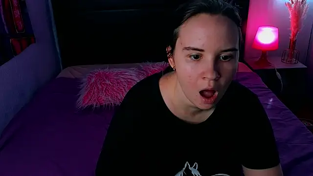 Snapshot of Lika_0ne chatting on 04.11.26 Lika 0ne online show from 04.11.26