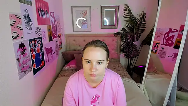 Snapshot of Lika_0ne chatting on 04.16.26 Lika 0ne online show from 04.16.26