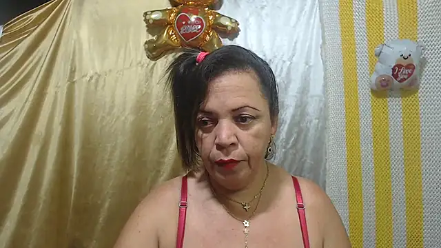 Snapshot of alina_maturehot chatting on 03.08.25 alina maturehot online show from 03.08.25