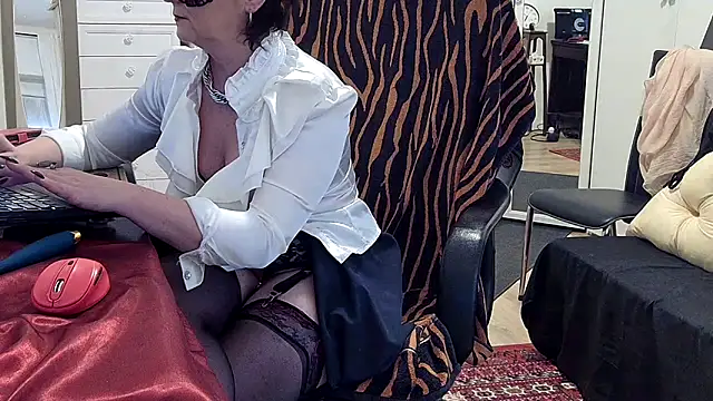 Chanel Noire online show from 03.12.25