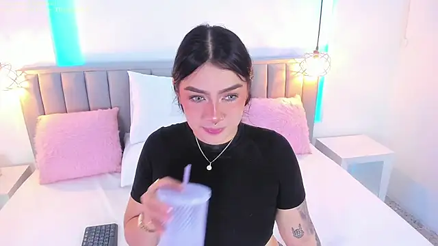 isolari  online show from 01.03.25