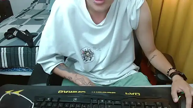 Snapshot of duo_peludoo chatting on 06.16.26 duo peludoo online show from 06.16.26