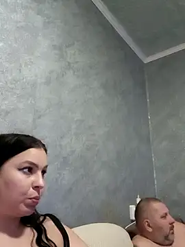 Snapshot of Greta_Tamar chatting on 02.24.25 Greta Tamar online show from 02.24.25