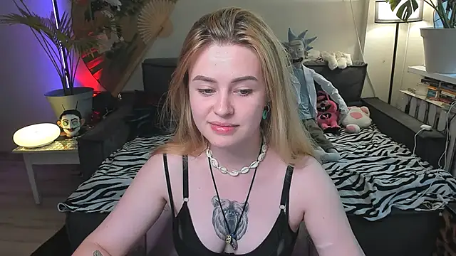 Snapshot of Alexa_Pirs chatting on 06.29.26 Alexa Pirs online show from 06.29.26