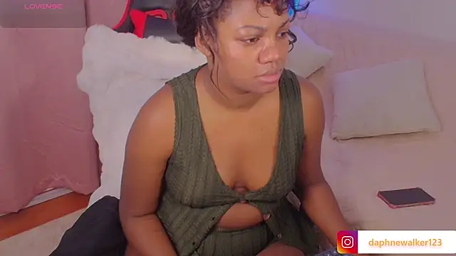 Daphnewalker   online show from 03.16.26