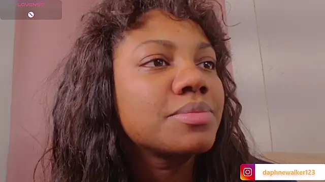 Daphnewalker   online show from 03.22.26