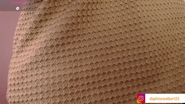 Daphnewalker   online show from 03.27.26