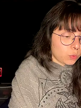 Snapshot of Solo_yoss chatting on 10.17.25 Solo yoss online show from 10.17.25