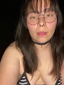 Snapshot of Solo_yoss chatting on 10.20.25 Solo yoss online show from 10.20.25