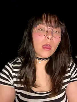 Snapshot of Solo_yoss chatting on 10.22.25 Solo yoss online show from 10.22.25