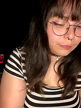 Snapshot of Solo_yoss chatting on 10.23.25 Solo yoss online show from 10.23.25