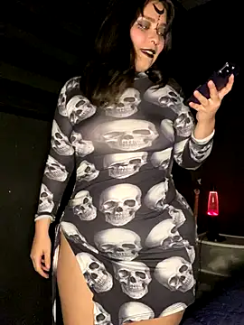 Snapshot of Solo_yoss chatting on 10.25.25 Solo yoss online show from 10.25.25