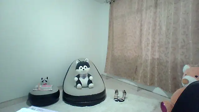 Hanna latinaa online show from 03.14.25
