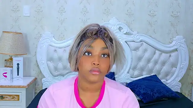 TianahGlow online show from 11.28.25