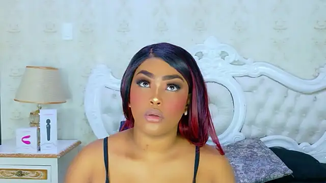 TianahGlow online show from 12.22.25