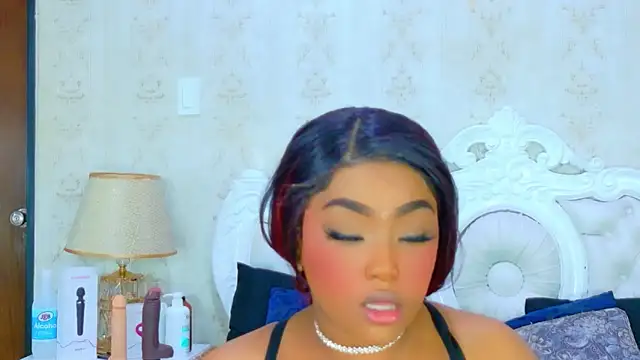 TianahGlow online show from 02.18.26