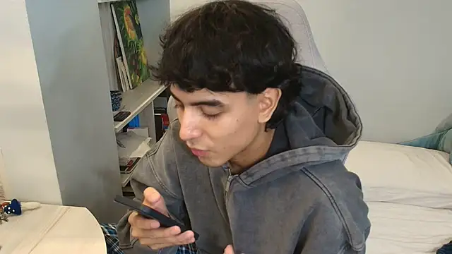 salvatore montt online show from 10.17.25