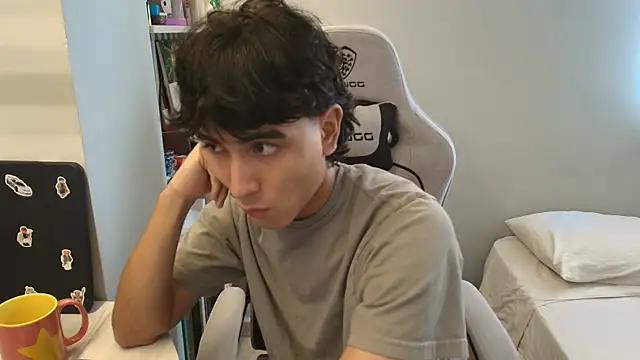 salvatore montt online show from 10.17.25