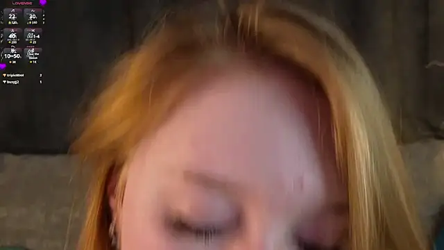 Snapshot of EdlaHames chatting on 03.12.25 EdlaHames online show from 03.12.25