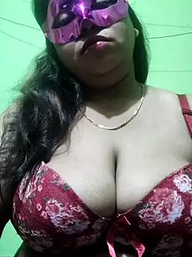 Snapshot of rani130 chatting on 02.28.25 rani130 online show from 02.28.25