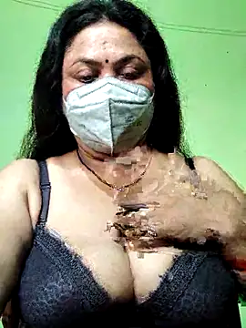 Snapshot of rani130 chatting on 03.17.25 rani130 online show from 03.17.25