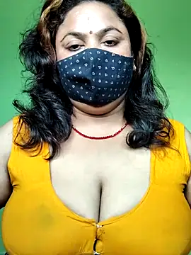 Snapshot of rani130 chatting on 09.18.25 rani130 online show from 09.18.25
