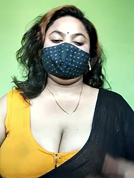 Snapshot of rani130 chatting on 10.14.25 rani130 online show from 10.14.25