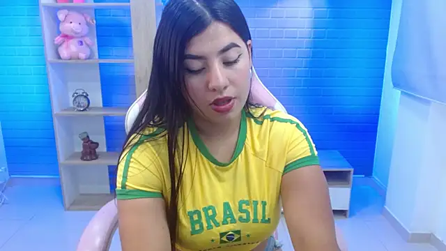 Snapshot of emily_jewell1 chatting on 02.22.25 emily jewell1 online show from 02.22.25