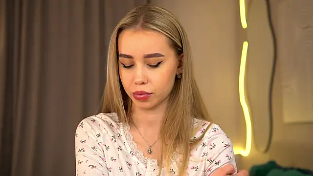  Spring Day  online show from 10.26.25