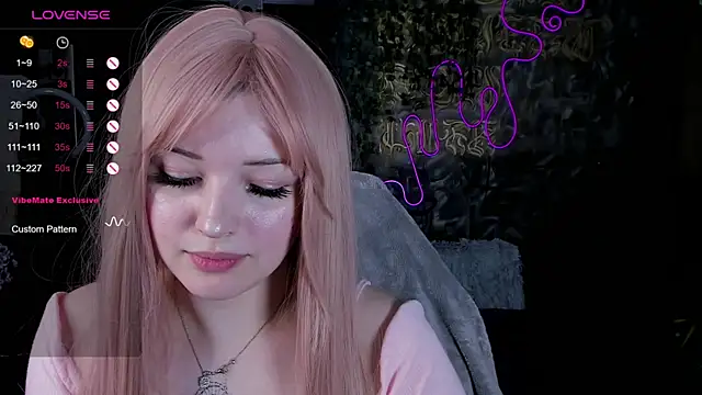 Snapshot of Hazbin_Hotel chatting on 02.16.25 Hazbin Hotel online show from 02.16.25