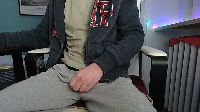 Manuhot001 online show from 12.22.25