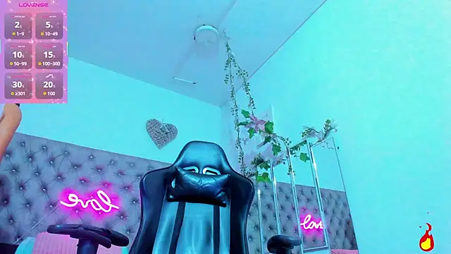 Naomii Viper online show from 01.17.26