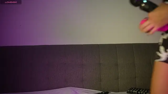 Snapshot of Vaniluu_9 chatting on 02.28.25 Vaniluu 9 online show from 02.28.25