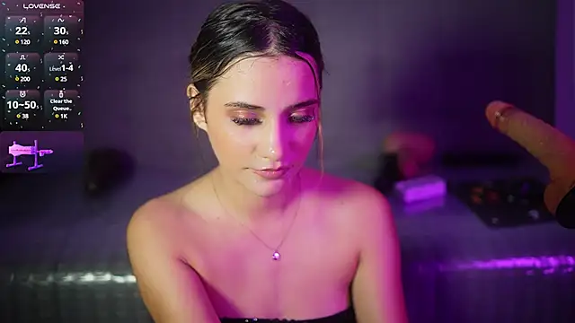 Snapshot of Vaniluu_9 chatting on 03.07.25 Vaniluu 9 online show from 03.07.25