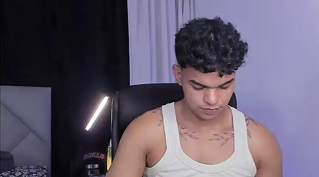 Snapshot of samm_sv chatting on 02.23.25 samm sv online show from 02.23.25