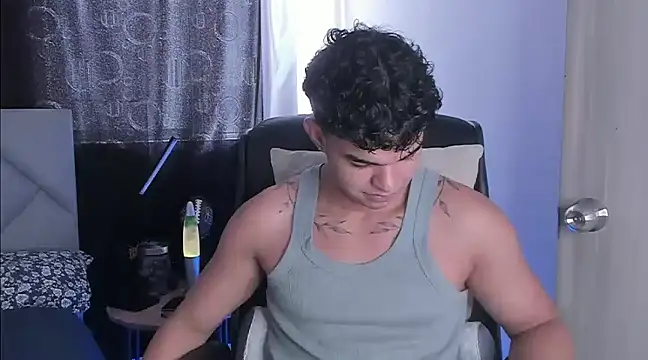 Snapshot of samm_sv chatting on 02.28.25 samm sv online show from 02.28.25