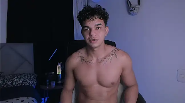 Snapshot of samm_sv chatting on 03.01.25 samm sv online show from 03.01.25