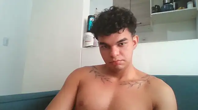 Snapshot of samm_sv chatting on 03.08.25 samm sv online show from 03.08.25