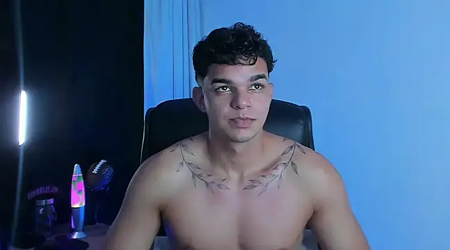 Snapshot of samm_sv chatting on 03.20.25 samm sv online show from 03.20.25