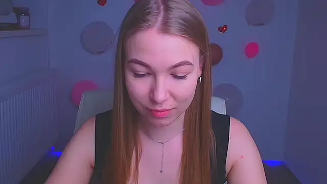 Snapshot of Dana_flowers chatting on 03.07.25 Dana flowers online show from 03.07.25