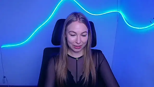 Snapshot of Dana_flowers chatting on 09.12.25 Dana flowers online show from 09.12.25