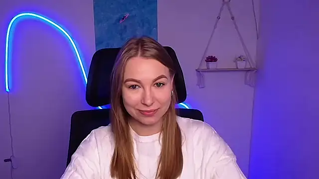 Snapshot of Dana_flowers chatting on 11.03.25 Dana flowers online show from 11.03.25