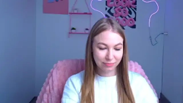 Snapshot of Dana_flowers chatting on 11.07.25 Dana flowers online show from 11.07.25