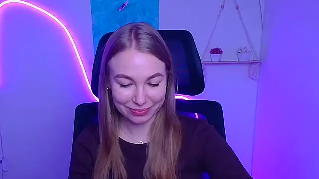 Snapshot of Dana_flowers chatting on 12.01.25 Dana flowers online show from 12.01.25