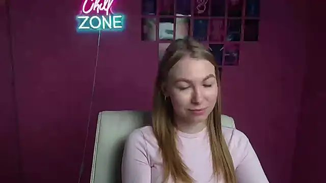 Snapshot of Dana_flowers chatting on 12.15.25 Dana flowers online show from 12.15.25