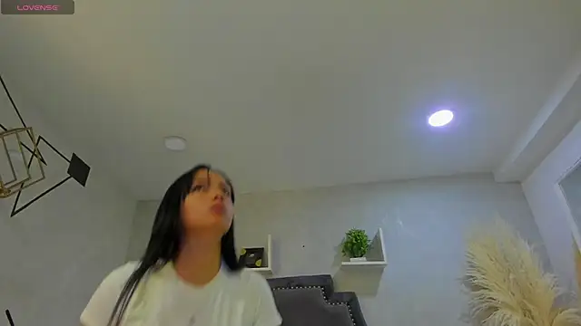 EmiliaRose  online show from 12.20.25