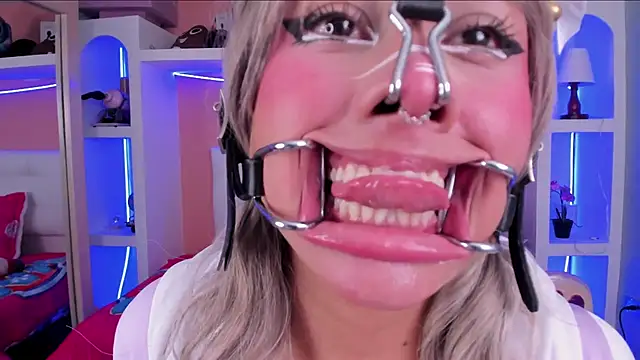 miss   megan online show from 02.02.26