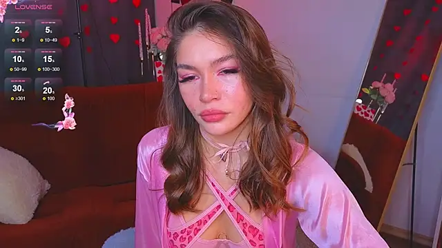 Snapshot of Caroline__Brown chatting on 02.13.25 Caroline Brown online show from 02.13.25